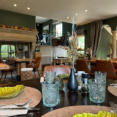 Het Merelnest Bed and Breakfast 4*